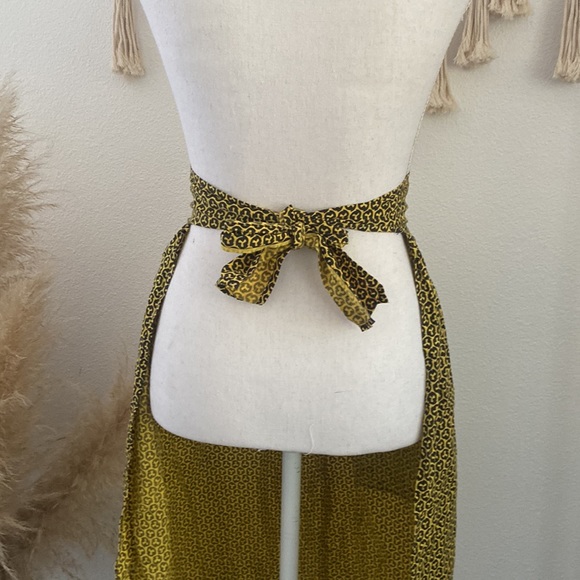 Vintage half apron yellow black smock rikrak ribbon kitchen home cooking 60s 70s - Picture 11 of 15